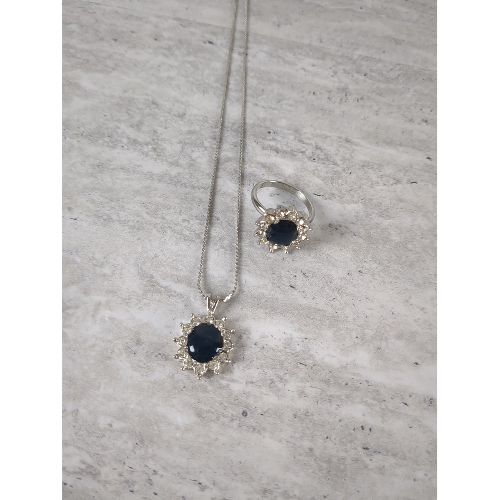 Silver Tone Pendant‎ Necklace & Matching Ring, Silver & Black Gemstone Flowers